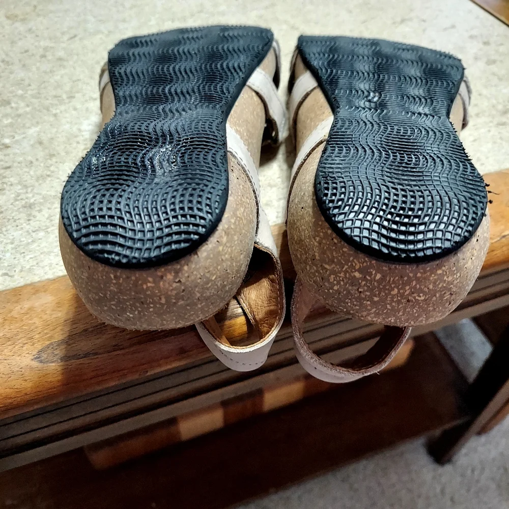 Taos Trulie Women’s Beige Braided Comfort Sandals - Picture 6 of 8